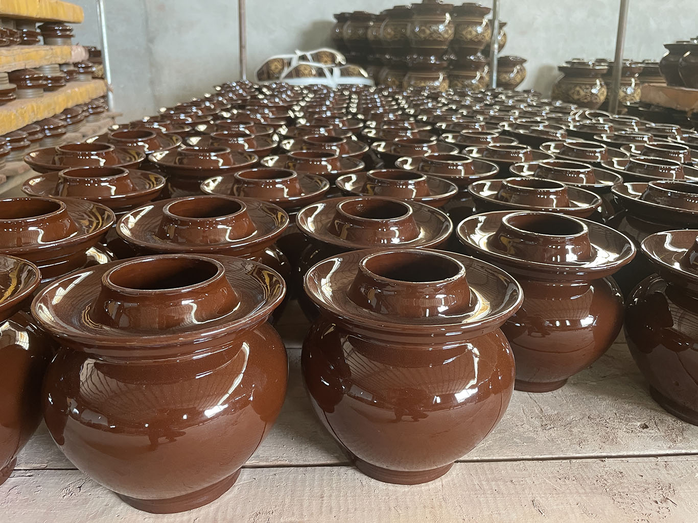 Completed and qualified kimchi crocks