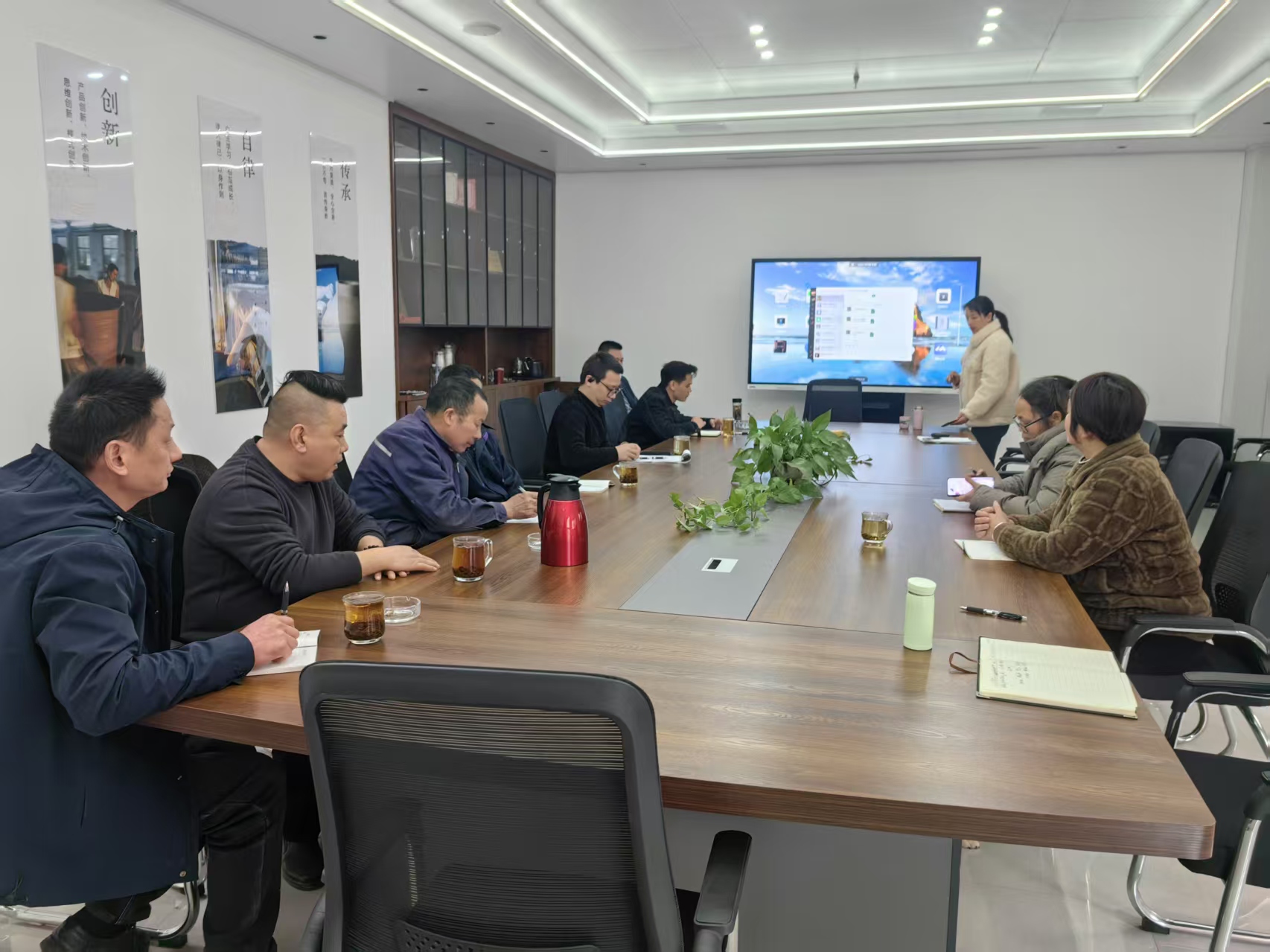 Technical support for customized terracotta products